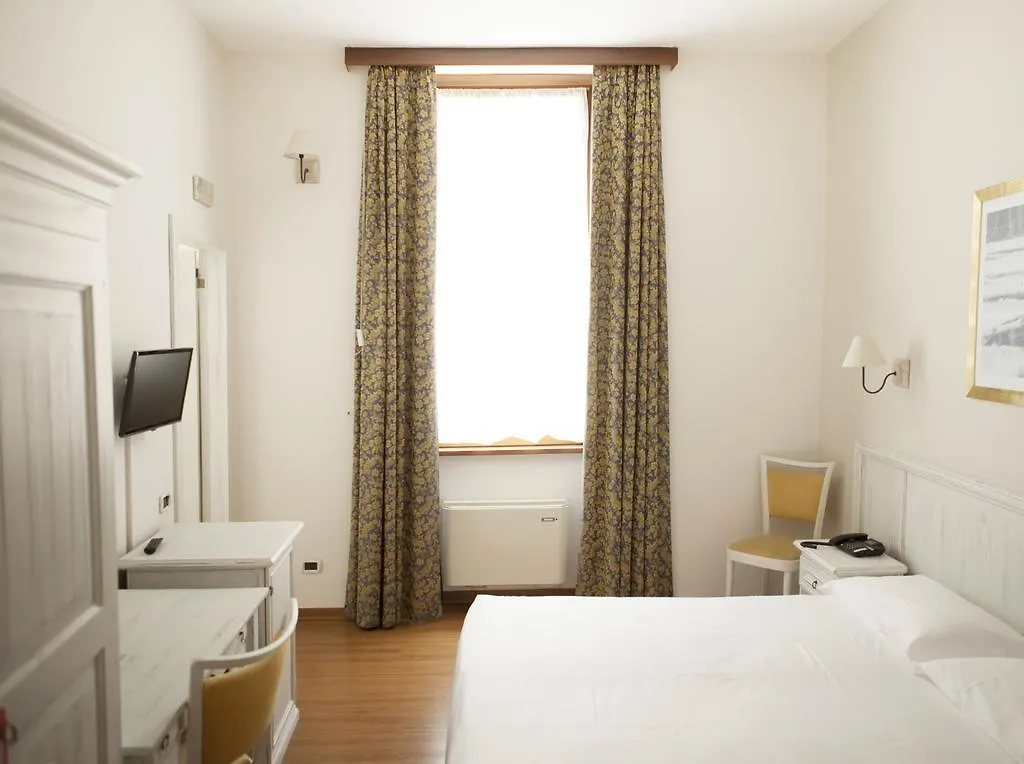 Hotel Sebino Sarnico