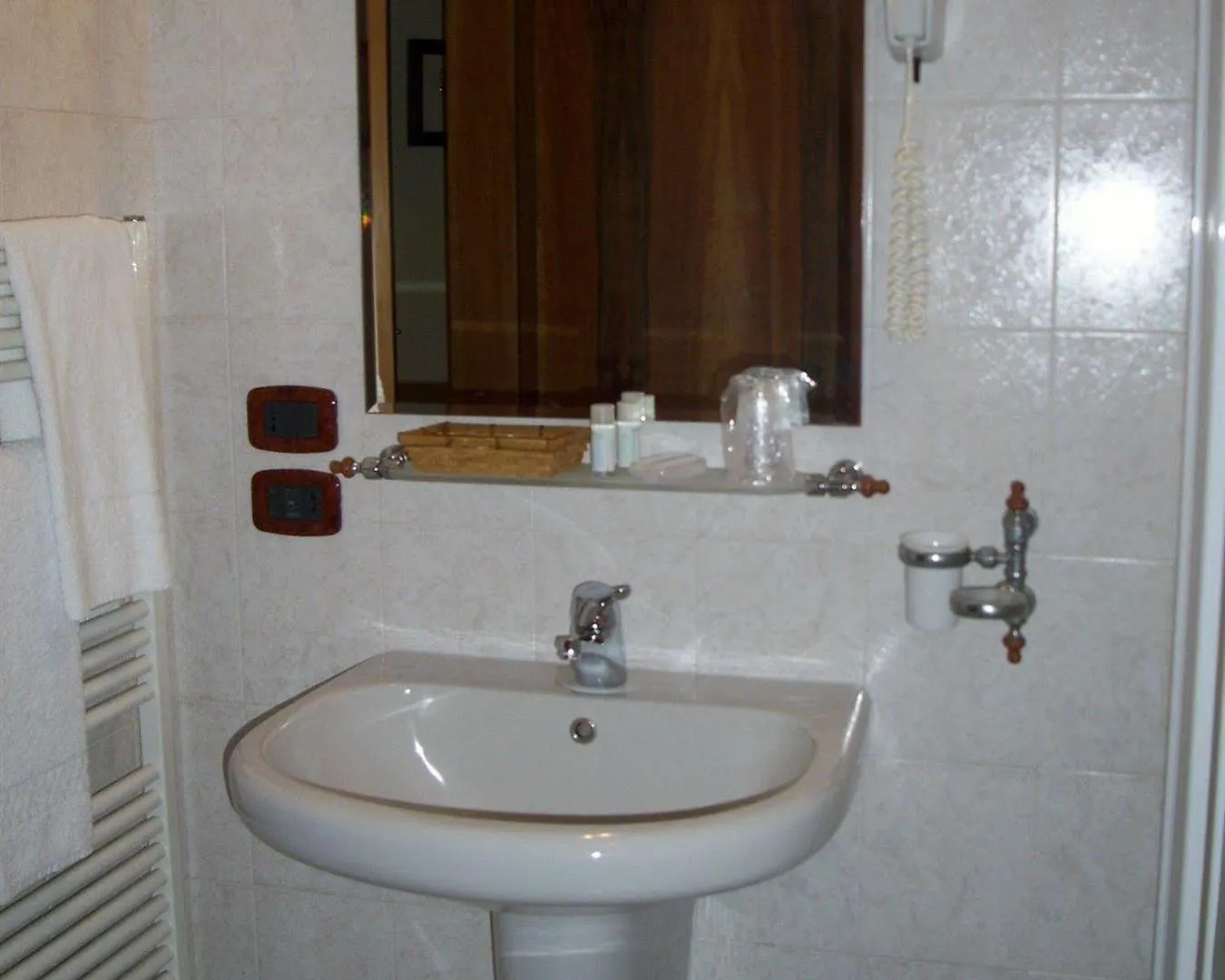Hotel Sebino Sarnico 3*,  Italien