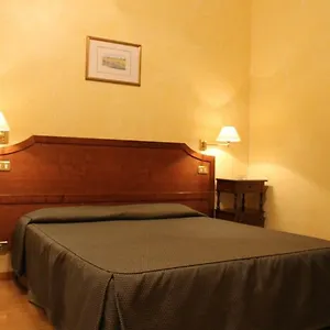 Fiori 2*, Rom Italien