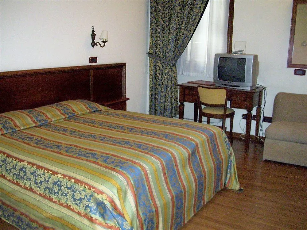 Hotel Sebino Sarnico